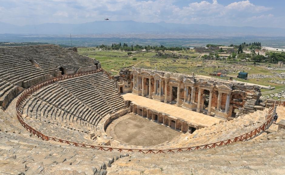 What are the holiday regions of Denizli Türkiye? 3 Hierapolis