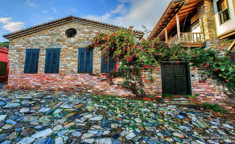 Kusadasi historical houses?